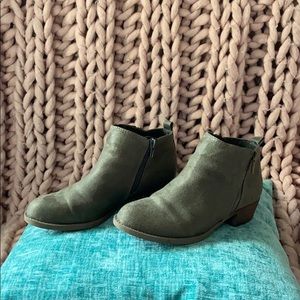 Fall Olive Booties 🍂